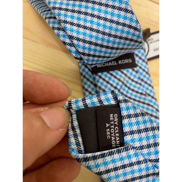 MICHAEL KORS 100% Silk Neck Tie - Picture 4 of 4